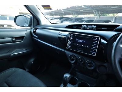 2018 TOYOTA REVO D-CAB 2.4 J  PLUS auto ไมล์ 41,000 กม. รูปที่ 2